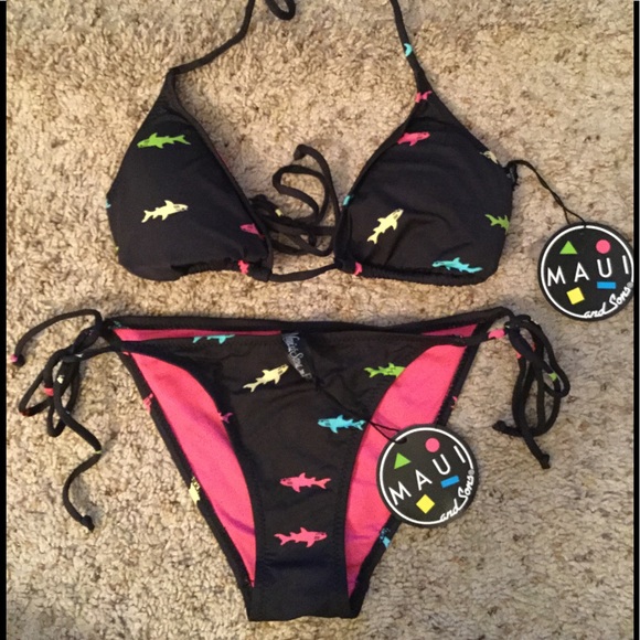 Maui and Sons Other - MAUI & SONS BLACK w SHARKS BIKINI 2-PC sz M, NWT